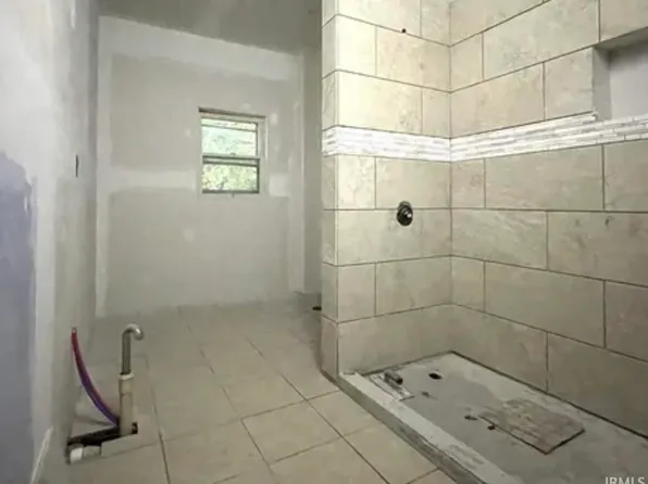 213 N D St, Marion, IN 46952