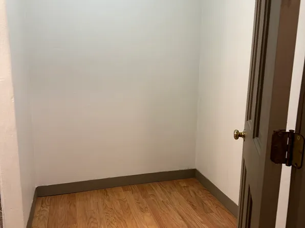 11720 Edgewater Dr APT 204, Lakewood, OH 44107