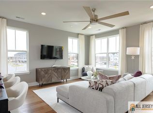 160 Leona Stewart Ln, Pennington, NJ