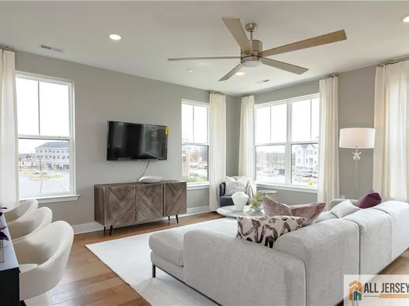 139 John Vanzandt Dr, Titusville, NJ 08560