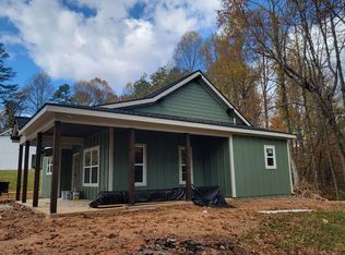 2 Fort Hembree Rd, Hayesville, NC 28904