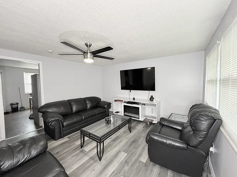 2056 Brookfield Rd — Photo 9