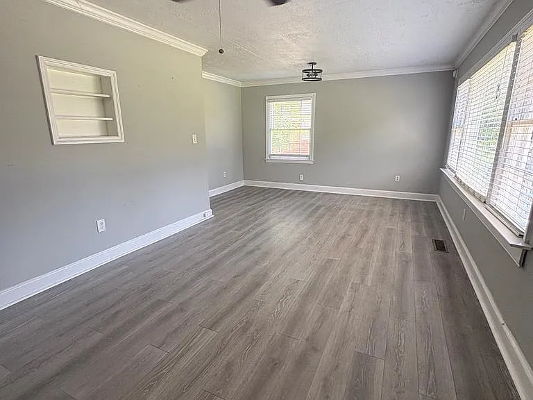 3927 Austin Dr — Photo 4