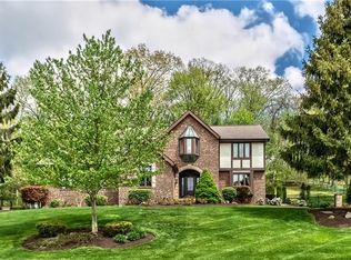 207 La Grande Dr, Cranberry Township, PA