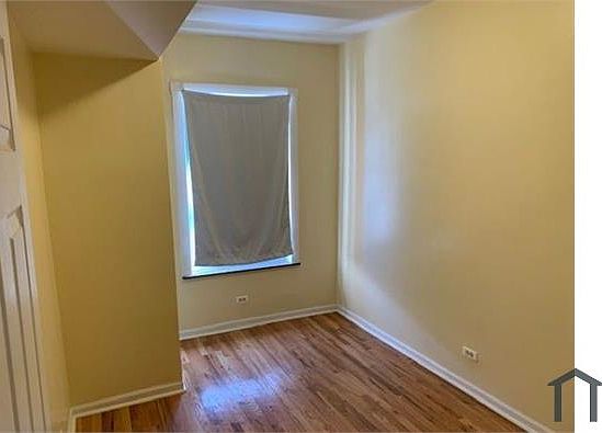 4th image of 6836 S Saint Lawrence Ave #1S