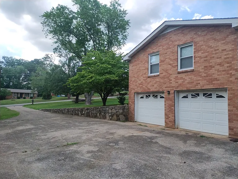 244 Sterling Rd — Photo 5