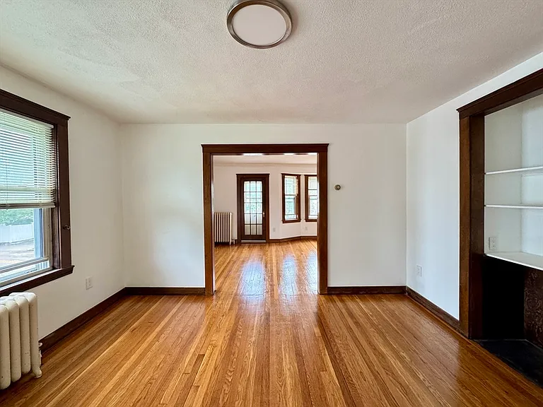 89-91 Thacher St #2 — Photo 11