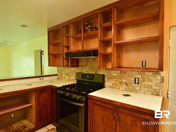 5th image of 6468 Belwood Dr W