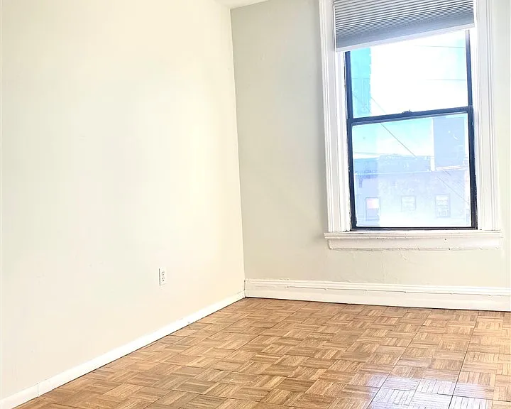218 Newark Ave #4 — Photo 15