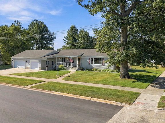 3rd image of 602 S 11th St