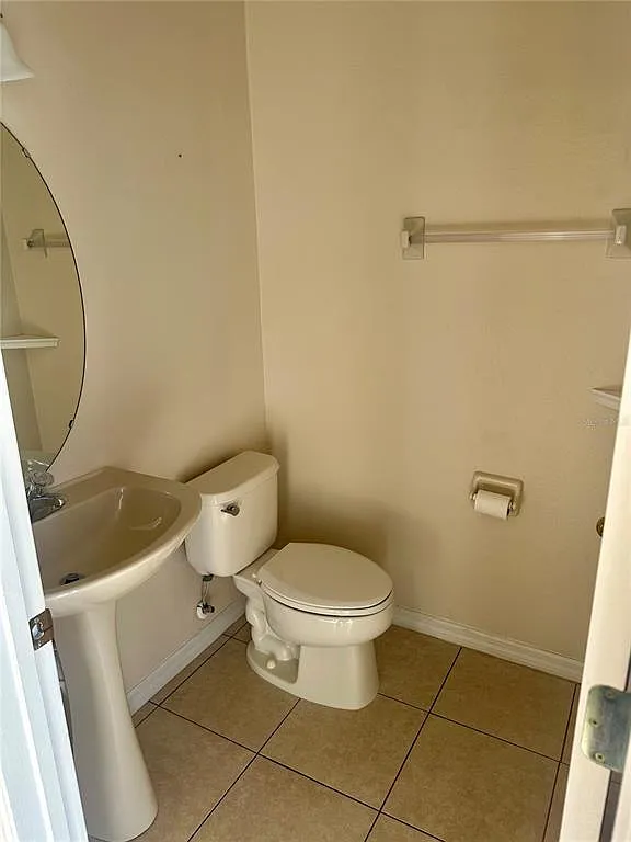 3 bed, 2.5 bath, 1721 sqft, $2,400 — Photo 4