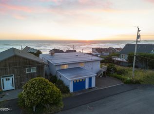 6345 NE Mast Ave, Lincoln City, OR 97367