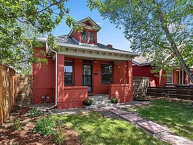 1386 Perry St — Photo 2