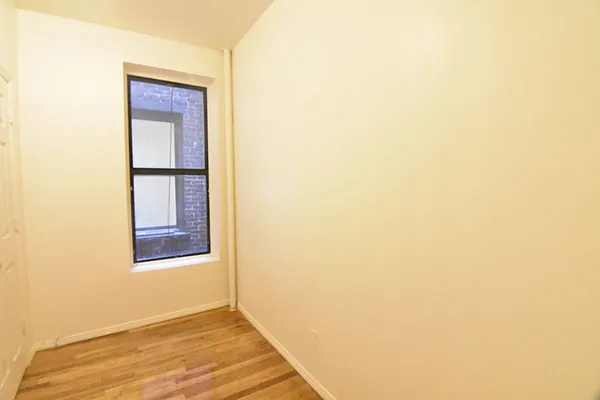 Rented by Clove Realty LLC | media 9