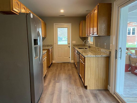 4th image of 2419 Melborne Dr