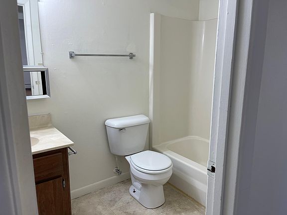 2nd image of 520 Oak Run Dr #9
