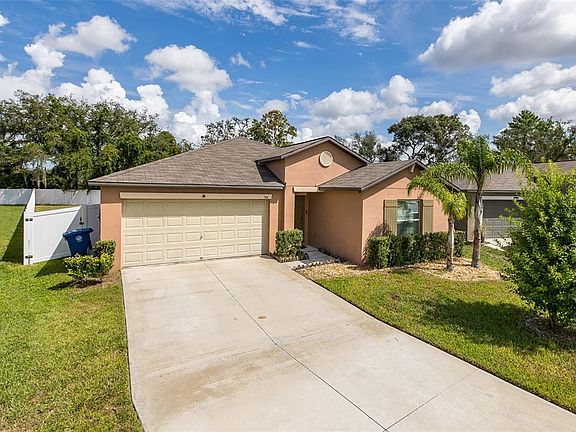 3rd image of 518 ARGYLL DRIVE