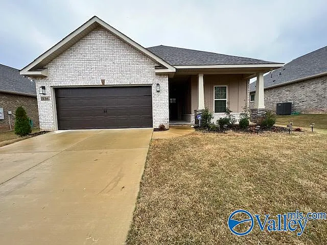 136 Gardencove Cir