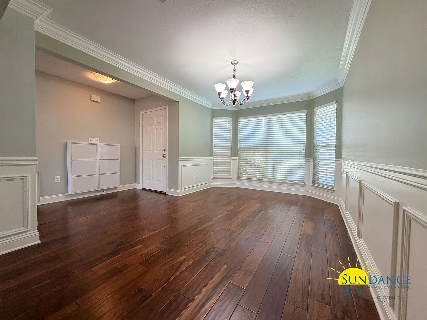 Spacious 5-Bedroom Home with Heated Pool & Hot Tub in Niceville! — Photo 2