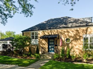 3701 N Shore Ave, Lincolnwood, IL 60712