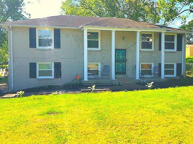 1st image of 112 Lady Marion Dr