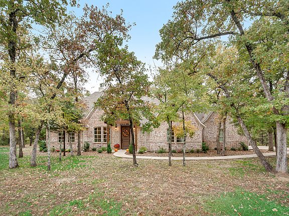4th image of 4862 Red Oak Dr