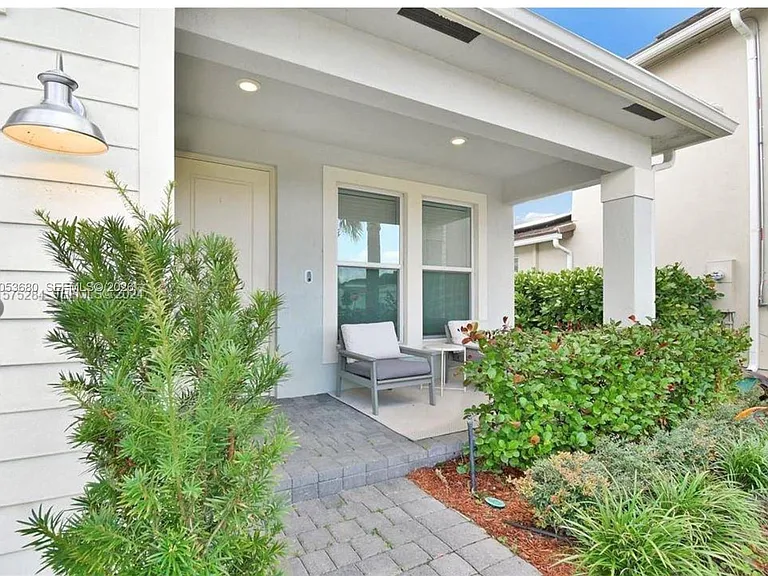 4110 Bonita Way — Photo 3
