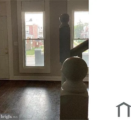 3 bed, $1,600 — Photo 2