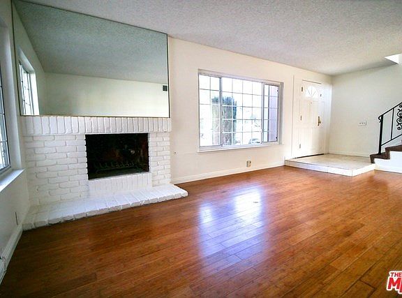 3rd image of 2621 Lakemoor Pl