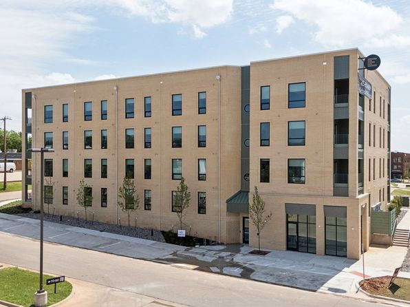 1016 NW 67th St #304