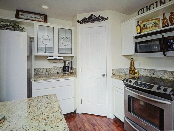 3rd image of 2561 E Timberland Dr