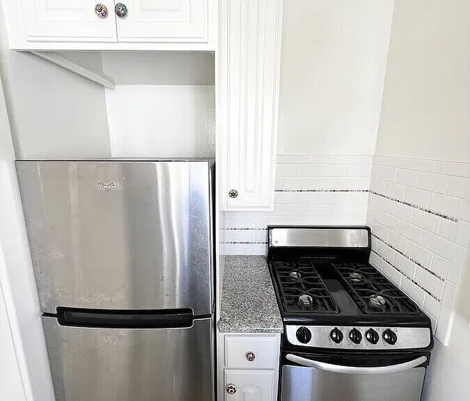 646 Ocean Park Blvd #C — Photo 8