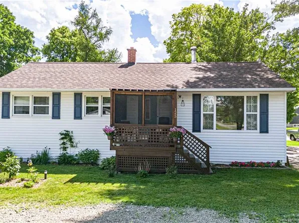 125 Crocket St, Fredericton, NB E3A 4H2