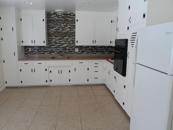 3rd image of 2250 Tomasina Ct APT 2