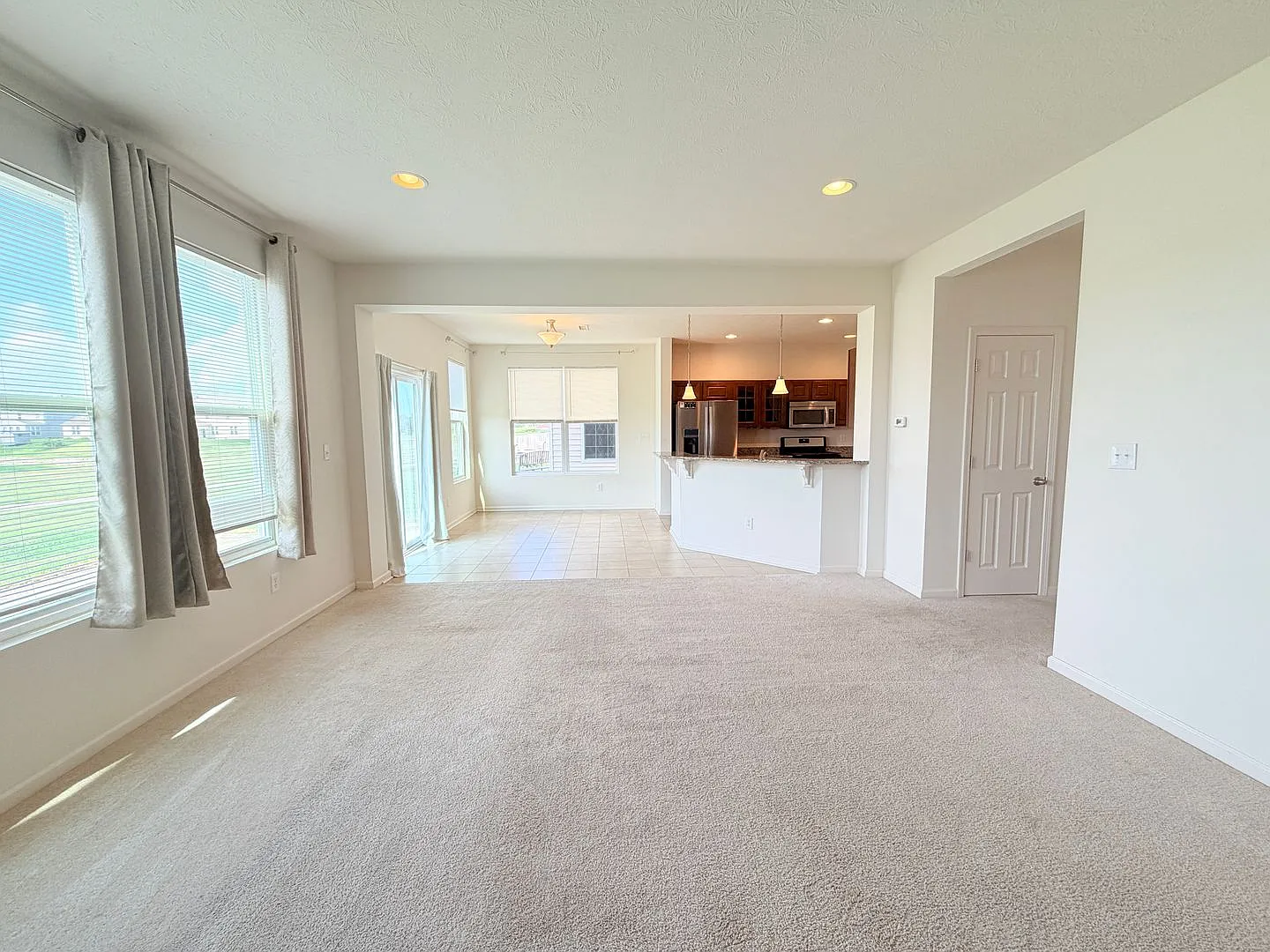 Just Reduced: 3 Bedroom/2 Bath Home Located At 2513 Shadow Bend Dr. In Columbus, In — Photo 3