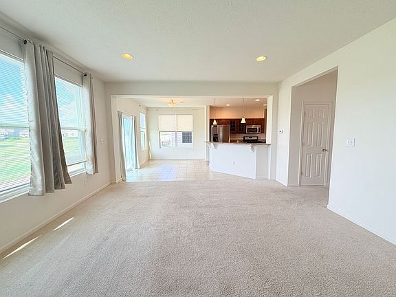 3rd image of 2513 Shadow Bend Dr