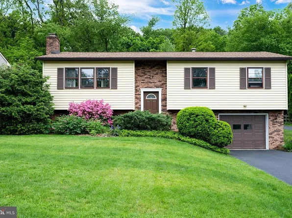 314 Parkview Rd, Reading, PA 19606