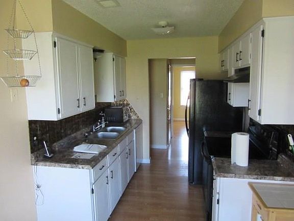 3rd image of 3826 Dana Ct