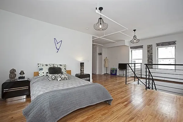 Sold by BLU Real Estate | media 18