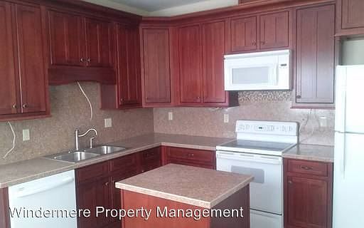 3rd image of 520 NE C St