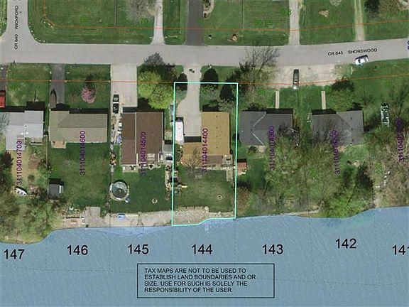 3rd image of 1083 Shorewood Dr
