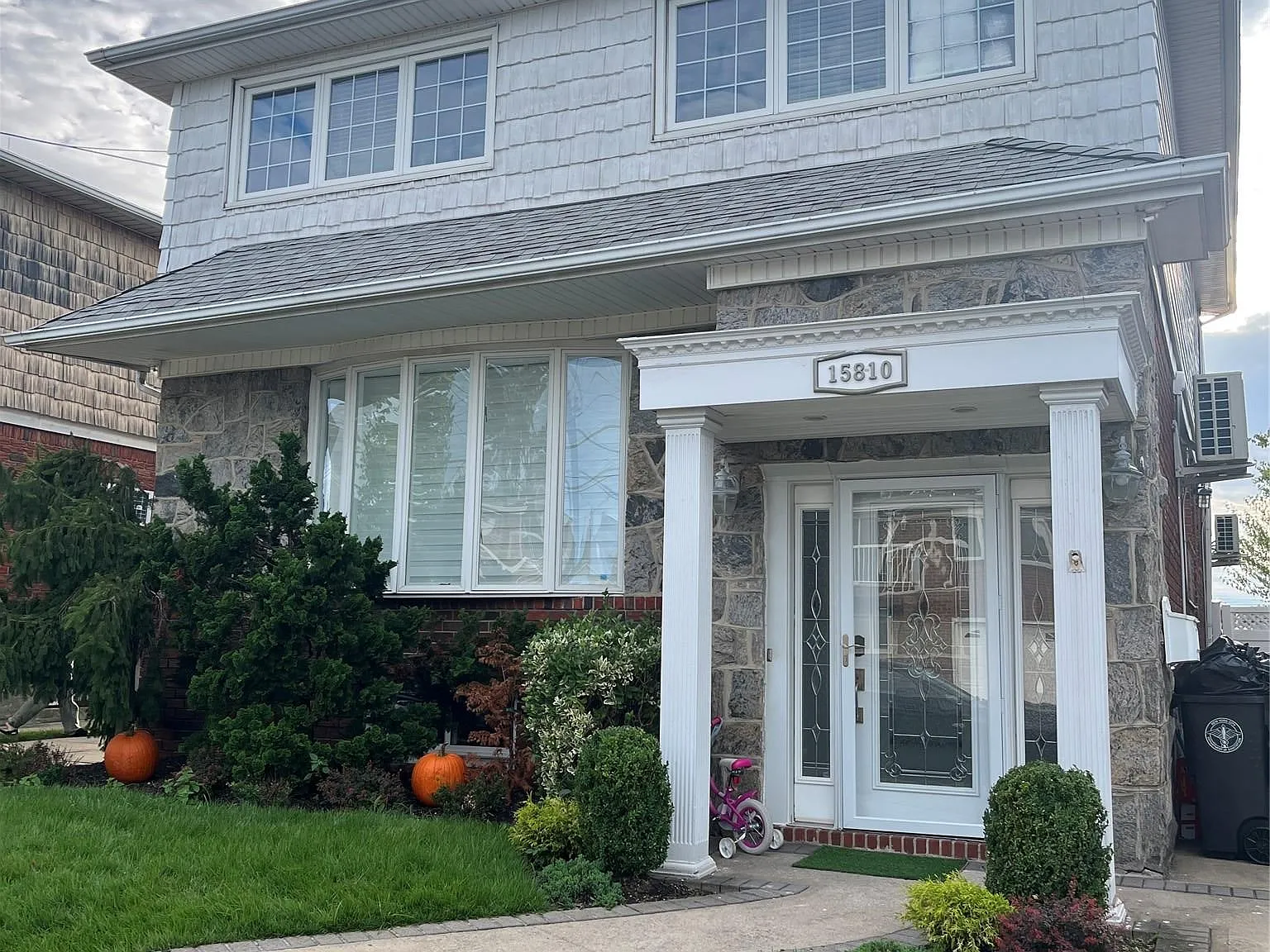 2 bed, 1.0 bath, 54500 sqft, $3,700 — Photo 1
