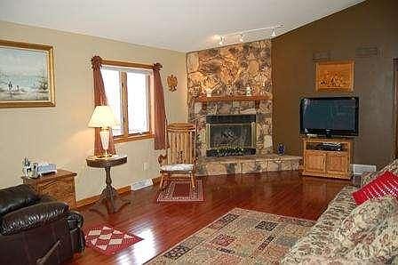 3rd image of 3117 Sherman Ct