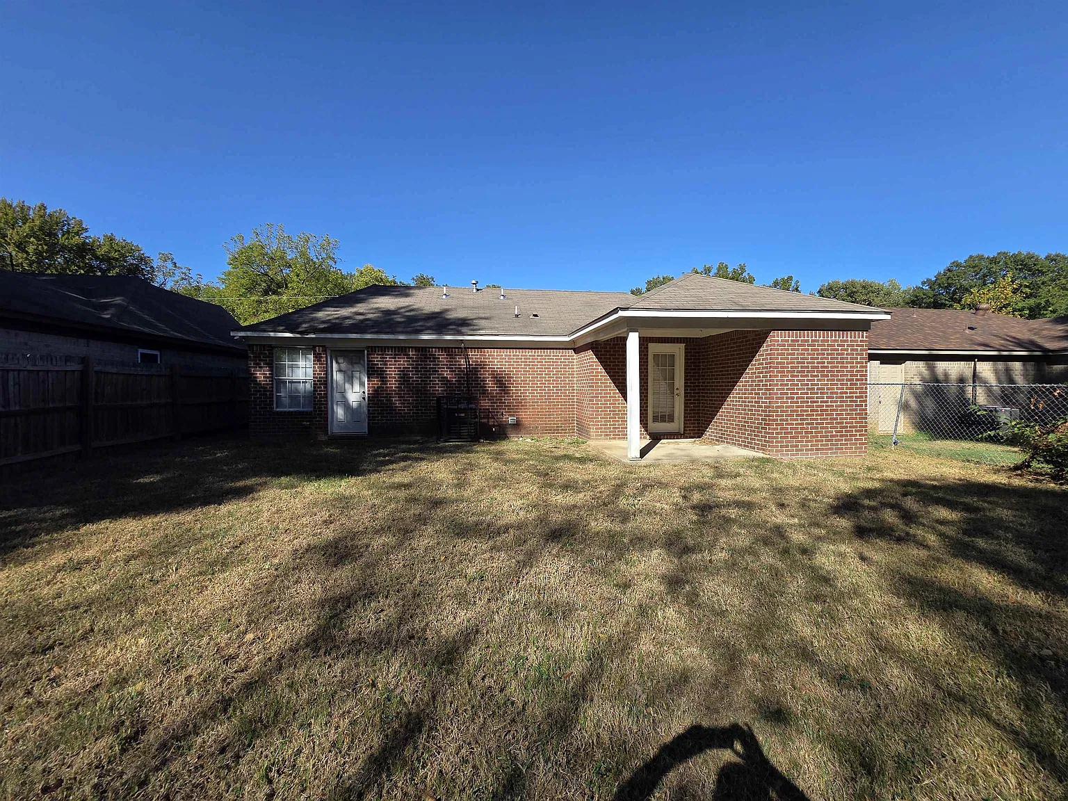 3 bed, 2.0 bath, 1138 sqft, $1,250 — Photo 4