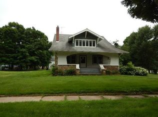 206 Culver Rd NE, Hopkinton, IA 52237