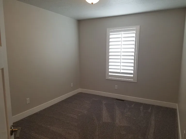 1220 W Clark Ln — Photo 10