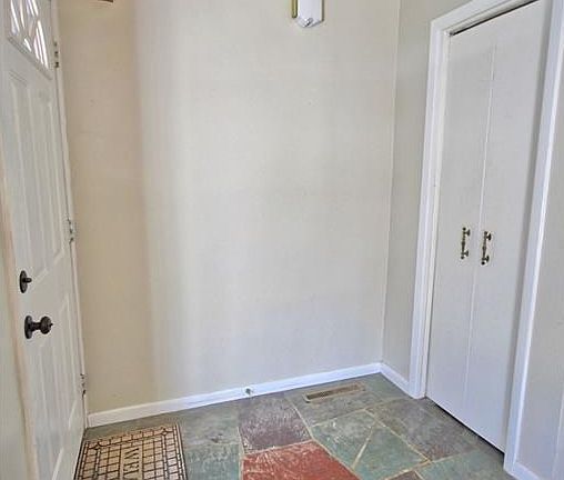 2nd image of 23277 Fairmount Blvd