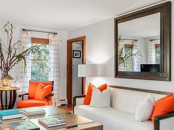 5th image of 165 Benedict Road