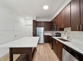 10111 SW 7th St #39-211, Miami, FL 33174