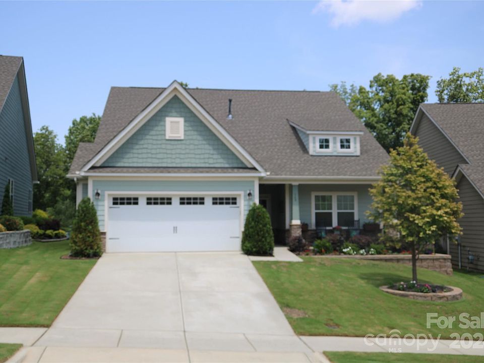 1st image of 169 Canada Dr